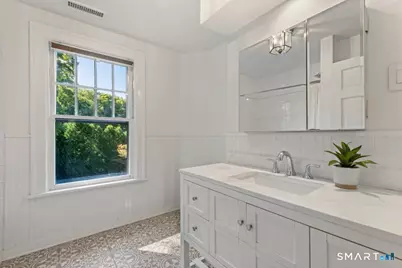 592 West Hill Road, Stamford, CT 06902 - Photo 19