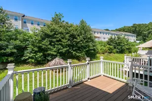11 Village Xing, East Lyme, CT 06357 - Photo 9