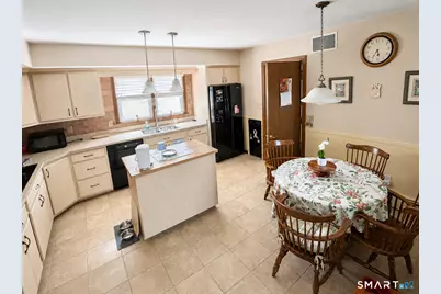 556 Forest Road, Orange, CT 06477 - Photo 7