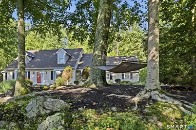 2 Banquo Brae Road, Brookfield, CT 06804 - Photo 3