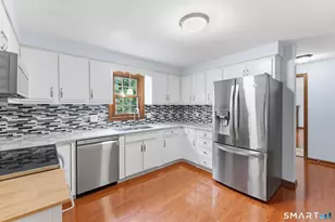 75 Grissom Rd, Manchester, CT 06042 - Photo 3