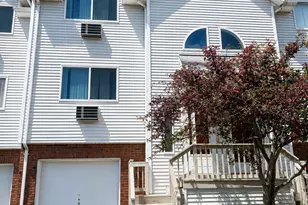 925 Oronoke Rd, Waterbury, CT 06708 - Photo 1