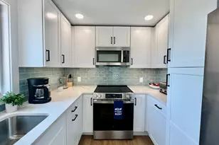 18 Brown St, Guilford, CT 06437 - Photo 9