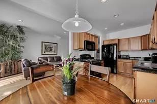 23 Park Pl Cir, West Hartford, CT 06110 - Photo 9