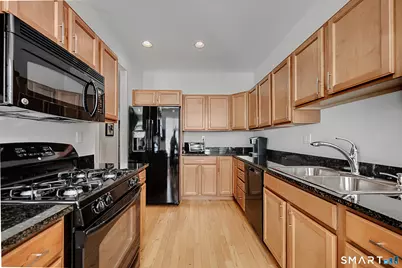 23 Park Place Circle #23, West Hartford, CT 06110 - Photo 11