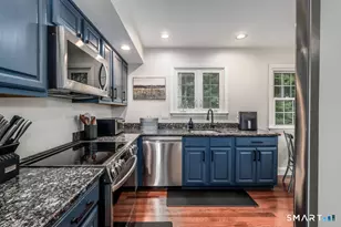 89 Heatherwood Dr, Brookfield, CT 06804 - Photo 5