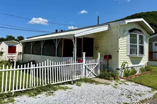 14 3rd St, Beacon Falls, CT 06403 - Photo 1