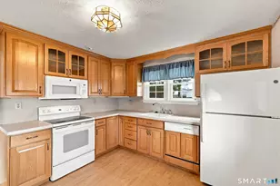 42 Oleary Dr, Manchester, CT 06040 - Photo 9