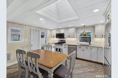 28 Whitecap Road, East Lyme, CT 06357 - Photo 7