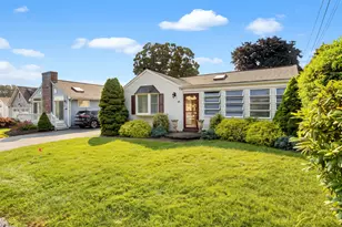 28 Whitecap Rd, East Lyme, CT 06357 - Photo 3