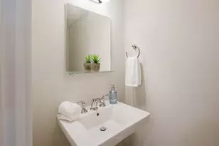1385 Washington Blvd, Stamford, CT 06902 - Photo 9