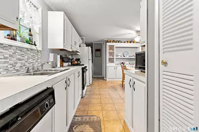28 Woodland Park, Shelton, CT 06484 - Photo 7