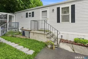 28 Woodland Park, Shelton, CT 06484 - Photo 3