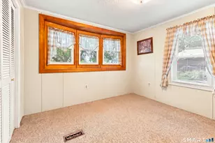 28 Woodland Park, Shelton, CT 06484 - Photo 9