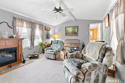 28 Woodland Park, Shelton, CT 06484 - Photo 5