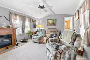 28 Woodland Park, Shelton, CT 06484 - Photo 5