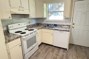 81 Angel Dr, Waterbury, CT 06708 - Photo 5