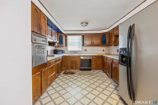 337 Robinwood Rd, Waterbury, CT 06708 - Photo 5
