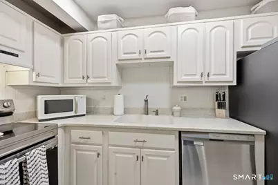 1 Valley Road #105, Stamford, CT 06902 - Photo 5