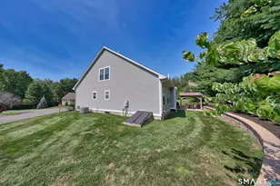 1 Heritage Ct, Wolcott, CT 06716 - Photo 33