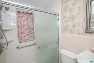 32 King St, Old Saybrook, CT 06475 - Photo 23