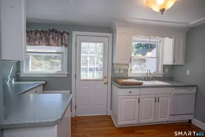 32 King Street, Old Saybrook, CT 06475 - Photo 13