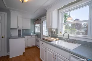 32 King St, Old Saybrook, CT 06475 - Photo 15