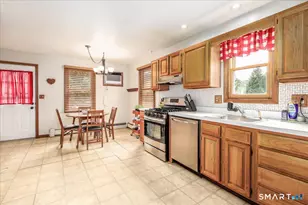 41 Calderwood Ct, Bridgeport, CT 06605 - Photo 13