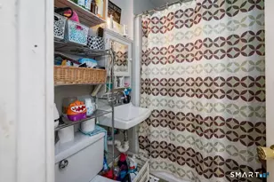 37 Capen St, Hartford, CT 06120 - Photo 23