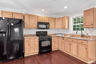 82 Laurel Ln, Ridgefield, CT 06877 - Photo 7