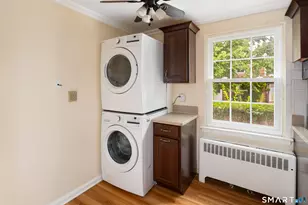1084 E Main St, Stamford, CT 06902 - Photo 11
