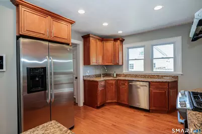 36 Cortland Street, West Hartford, CT 06110 - Photo 9
