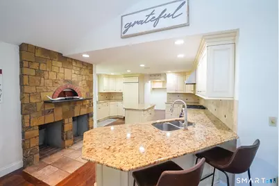 7 Hadik Parkway, Norwalk, CT 06854 - Photo 5