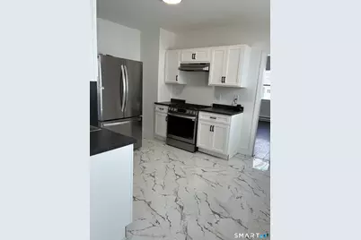 16 Vermont 1st Floor Street #1, Waterbury, CT 06704 - Photo 9