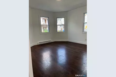 16 Vermont 1st Floor Street #1, Waterbury, CT 06704 - Photo 5