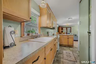 126 Deepwood Dr, Hebron, CT 06231 - Photo 9