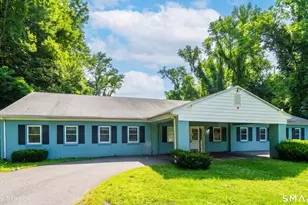 194 House St, Glastonbury, CT 06033 - Photo 1