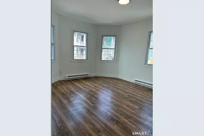 16 Vermont 2nd Floor Street #2, Waterbury, CT 06704 - Photo 5