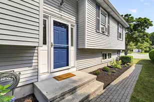 25 Penny Ln, New London, CT 06320 - Photo 7