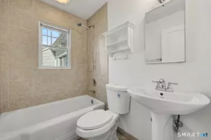 82 Laurel St, Stratford, CT 06615 - Photo 31
