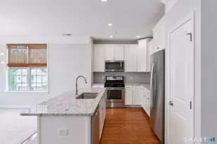922 Old Pasture Dr, Danbury, CT 06810 - Photo 3