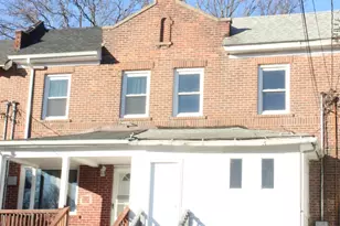 35 Ives St, Waterbury, CT 06704 - Photo 1