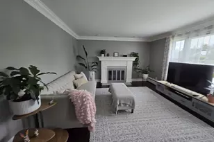 4 Ascolese Rd, Trumbull, CT 06611 - Photo 3