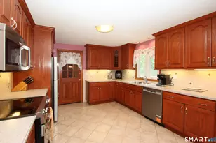 69 Hill Ave, Wallingford, CT 06492 - Photo 13
