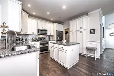 560 River Road #30, Shelton, CT 06484 - Photo 9