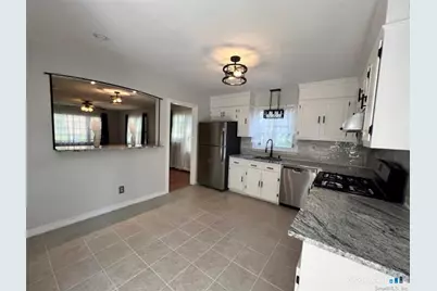 1079 Brooklawn Avenue, Fairfield, CT 06825 - Photo 11
