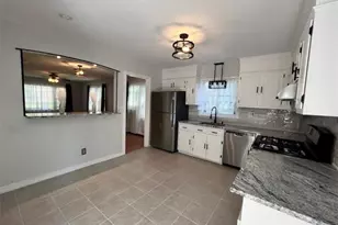 1079 Brooklawn Ave, Fairfield, CT 06825 - Photo 11