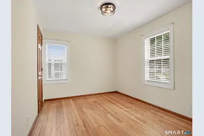294 Burnsford Avenue, Bridgeport, CT 06606 - Photo 19