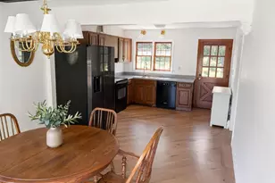 20 Alling Ct W, North Branford, CT 06472 - Photo 3