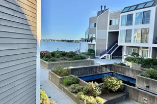 18 Harbour Close, New Haven, CT 06519 - Photo 3